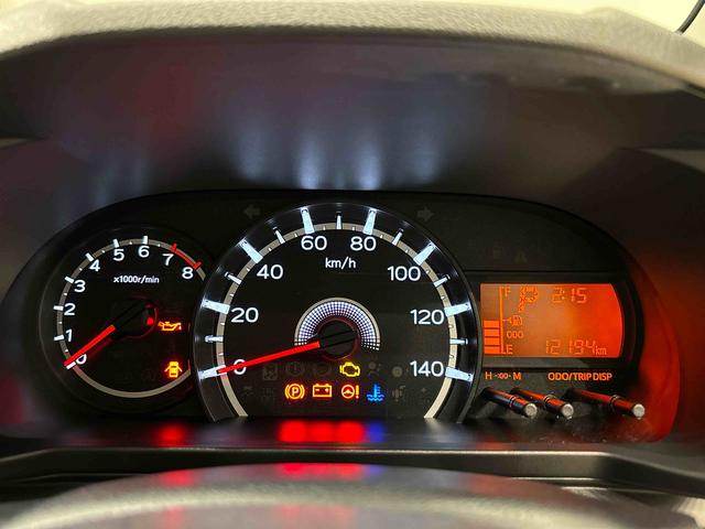 ムーヴＸリミテッドII　ＳＡIII　バックカメラ　キーフリー運転席シートヒーター　トップシェイドガラス　ＬＥＤヘッドランプ　運転席シートリフター　チルトステアリング　本革巻ステアリングホイール　純正アルミホイール　ステアリングスイッチ（広島県）の中古車