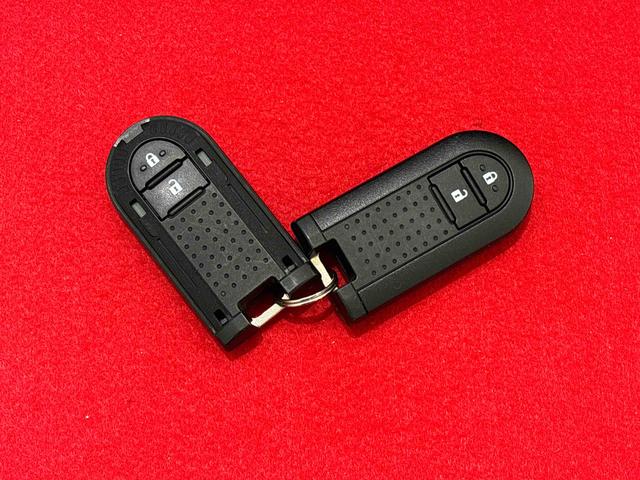 ムーヴＸリミテッドII　ＳＡIII　バックカメラ　キーフリー運転席シートヒーター　トップシェイドガラス　ＬＥＤヘッドランプ　運転席シートリフター　チルトステアリング　本革巻ステアリングホイール　純正アルミホイール　ステアリングスイッチ（広島県）の中古車