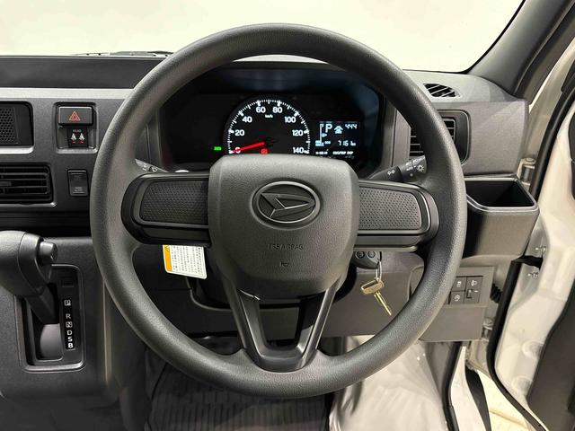 ハイゼットカーゴＤＸ　４ＷＤ　キーレスエントリー　オーバーヘッドシェルフＡＭＦＭラジオ　撥水フルファブリックシート表皮（前席のみ）　フロントドアパワーウインドウ（運転席挟み込み防止機構付き）　スペアタイヤ　リヤヒーター　手引き式サイドブレーキ　リバース連動リヤワイパー（広島県）の中古車