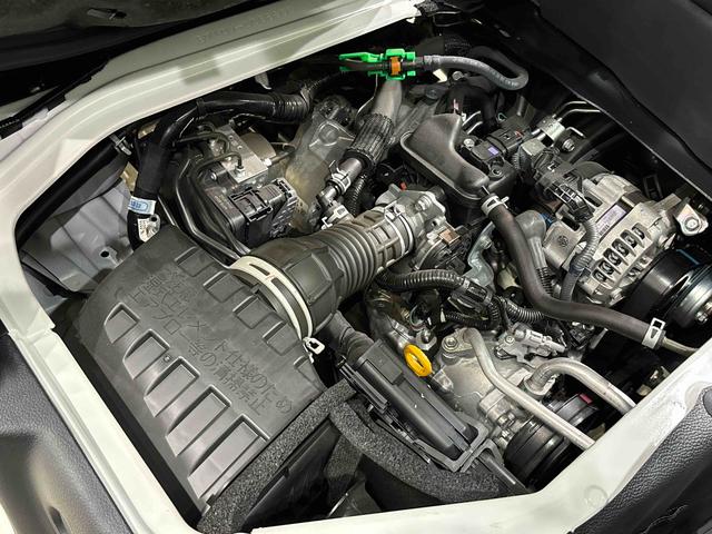 ハイゼットカーゴＤＸ　４ＷＤ　キーレスエントリー　オーバーヘッドシェルフＡＭＦＭラジオ　撥水フルファブリックシート表皮（前席のみ）　フロントドアパワーウインドウ（運転席挟み込み防止機構付き）　スペアタイヤ　リヤヒーター　手引き式サイドブレーキ　リバース連動リヤワイパー（広島県）の中古車