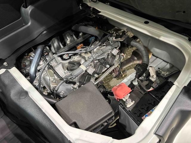 ハイゼットカーゴＤＸ　４ＷＤ　キーレスエントリー　オーバーヘッドシェルフＡＭＦＭラジオ　撥水フルファブリックシート表皮（前席のみ）　フロントドアパワーウインドウ（運転席挟み込み防止機構付き）　スペアタイヤ　リヤヒーター　手引き式サイドブレーキ　リバース連動リヤワイパー（広島県）の中古車