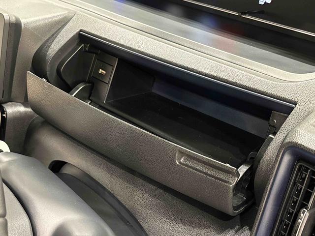 タントカスタムＲＳ　ターボ　両側電動スライドドア　キーフリーパノラマモニター対応純正ナビ装着用アップグレードパック　運転席・助手席シートヒーター　電動パーキングブレーキブレーキ　オートブレーキホールド機能　格納式リヤドアサンシェード　ＬＥＤヘッドランプ（広島県）の中古車