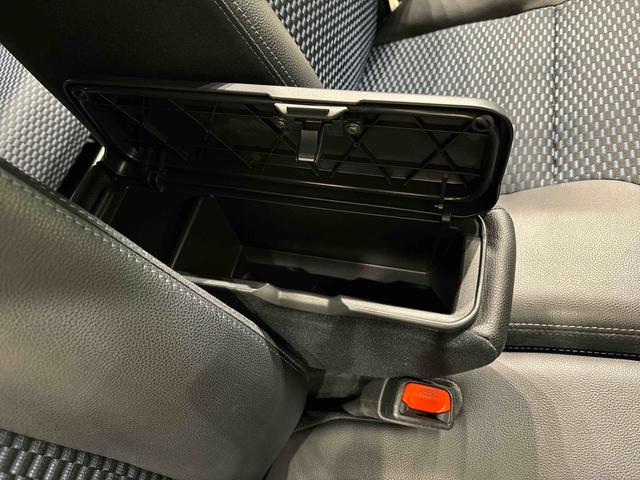 タントカスタムＲＳ　ターボ　両側電動スライドドア　キーフリーパノラマモニター対応純正ナビ装着用アップグレードパック　運転席・助手席シートヒーター　電動パーキングブレーキブレーキ　オートブレーキホールド機能　格納式リヤドアサンシェード　ＬＥＤヘッドランプ（広島県）の中古車