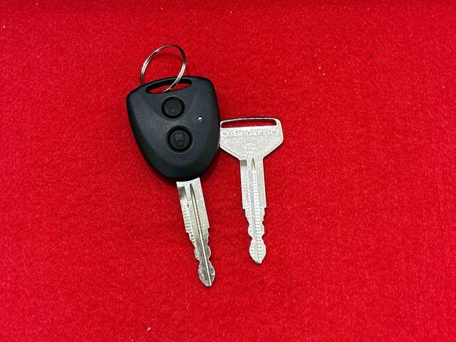 ミライースＸ　リミテッドＳＡIIIＬＥＤヘッドランプ　セキュリティアラーム　コーナーセンサー　１４インチフルホイールキャップ　キーレスエントリー　電動格納式ドアミラー　ショツピングフック　マニュアルエアコン（広島県）の中古車