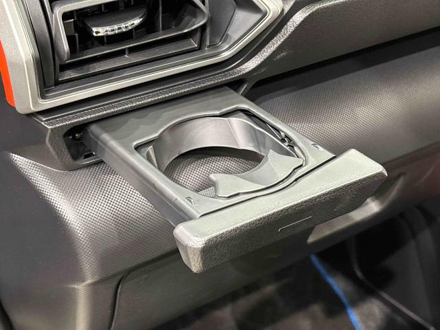 ロッキーX HEV ディスプレイオーディオ ドラレコ ETCLEDヘッドランプ アクティブマルチインフォメーションメーター アルミホイール オートライト プッシュボタンスタート(広島県)の中古車