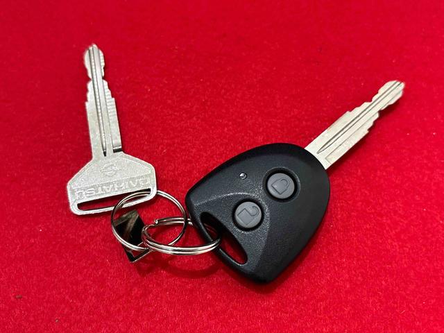 ハイゼットトラックジャンボＳＡIIIｔ　ＣＤチューナー　ＥＴＣ車載器ＬＥＤヘッドランプ　ＬＥＤフォグランプ　トップシェイドガラス　大型荷台作業灯　デュアルエアバック　パワーウインドウ　キーレスエントリー　パワードアロック　バックソナー　ＶＳＣ＆ＴＲＣ（広島県）の中古車