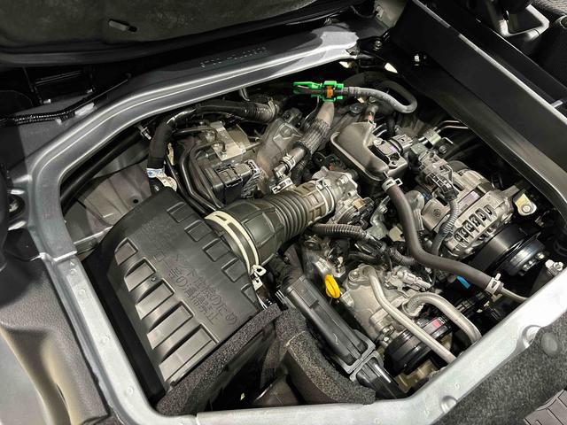 ハイゼットカーゴクルーズ   純正ナビ   バックモニター   ETCキーレスエントリー マニュアルエアコン 運転席・助手席パワーウインドウ オートライト ハンド式サイドブレーキ ハロゲンヘッドライト アイドリングストップ機能   テンパータイヤ(広島県)の中古車