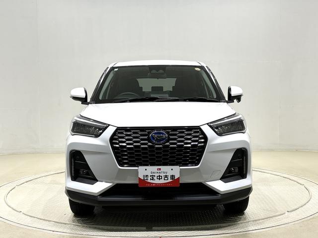 ロッキープレミアムＧ　ＨＥＶ　バックカメラ付　前席シートヒーターＬＥＤヘッドライト　ＬＥＤフォグランプ　１７インチアルミホイール　メッキドアアウターハンドル　本革巻きステアリングホイール　アダプティブルクルーズコントロール　ＳＲＳサイドエアバッグ（広島県）の中古車