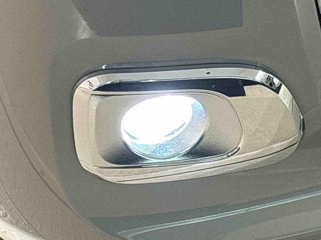 ムーヴキャンバスストライプスＧ　バックカメラ　前席シートヒーターＬＥＤオートライト・フォグランプ　電動パーキングブレーキ　プッシュボタンスタート　セキュリティアラーム　バックカメラ　両側パワースライドドアウエルカムオープン機能　オート電動格納式ドアミラー（広島県）の中古車