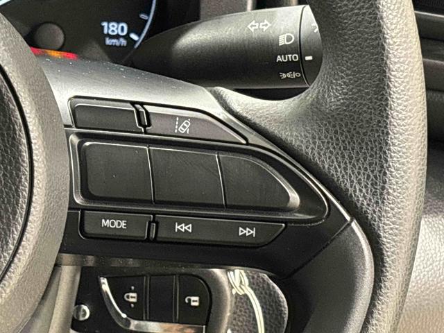 ヤリスＸ　バックモニターＥＴＣ車載器　衝突回避支援ブレーキ純正ディスプレイオーディオ　バックモニター　ＥＴＣ車載器　オートライト　オートマチックハイビーム　ＳＲＳエアバック　運転席シートリフター（広島県）の中古車