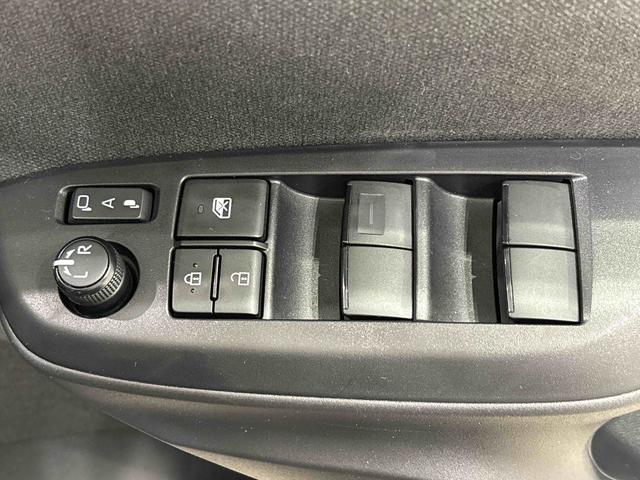 ヤリスＸ　バックモニターＥＴＣ車載器　衝突回避支援ブレーキ純正ディスプレイオーディオ　バックモニター　ＥＴＣ車載器　オートライト　オートマチックハイビーム　ＳＲＳエアバック　運転席シートリフター（広島県）の中古車