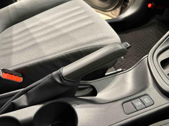 ヤリスＸ　バックモニターＥＴＣ車載器　衝突回避支援ブレーキ純正ディスプレイオーディオ　バックモニター　ＥＴＣ車載器　オートライト　オートマチックハイビーム　ＳＲＳエアバック　運転席シートリフター（広島県）の中古車