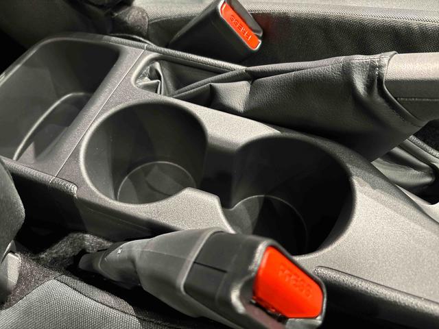 ヤリスＸ　バックモニターＥＴＣ車載器　衝突回避支援ブレーキ純正ディスプレイオーディオ　バックモニター　ＥＴＣ車載器　オートライト　オートマチックハイビーム　ＳＲＳエアバック　運転席シートリフター（広島県）の中古車