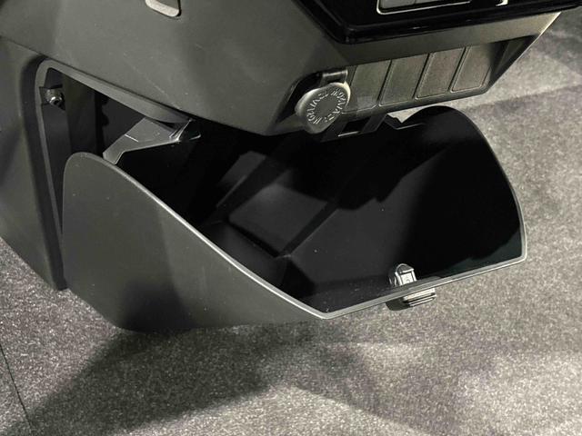 トールカスタムG ステアリングスイッチ バックカメラ キーフリーLEDヘッドランプ・フォグランプ 14インチアルミホイール オートライト プッシュボタンスタート クルーズコントロール コーナーセンサー ウエルカムオープン機能付パワースライドドア バックカメラ(広島県)の中古車