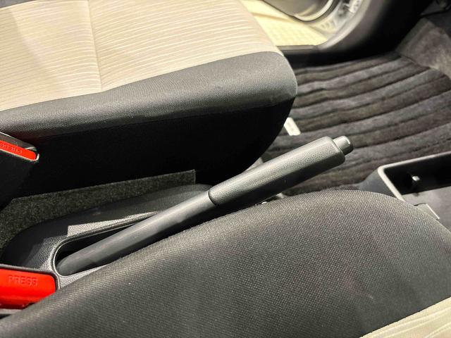 ミライースX リミテッドSAIIILEDヘッドランプ セキュリティアラーム コーナーセンサー 14インチフルホイールキャップ キーレスエントリー 電動格納式ドアミラー ショツピングフック マニュアルエアコン(広島県)の中古車