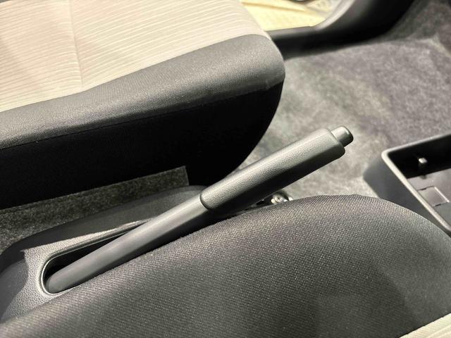 ミライースＸ　ＳＡIII　手引き式サイドブレーキ　キーレスエントリーＬＥＤヘッドランプ　電動格納式ドアミラー　パワーウインドゥ（フロントドア・リヤドア）　スモークドガラス　リバース連動リヤワイパー　コーナーセンサー（フロント２個・リヤ４個）（広島県）の中古車