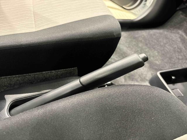 ミライースＸ　ＳＡIIIＬＥＤヘッドランプ　セキュリティアラーム　コーナーセンサー　１４インチフルホイールキャップ　キーレスエントリー　電動格納式ドアミラー　ショツピングフック　マニュアルエアコン（広島県）の中古車
