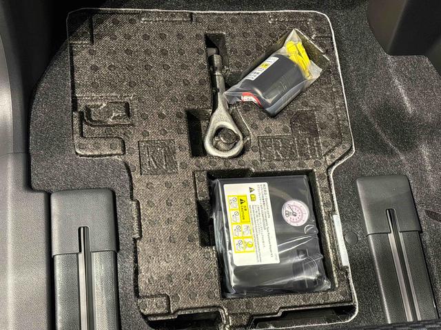 タントカスタムＸＬＥＤオートライト　パワースライドドアウェルカムオープン機能　電動パーキングブレーキ　運転席助手席シートヒーター　アルミホイール　キーフリーシステム　　オート電動格納式ドアミラー（広島県）の中古車