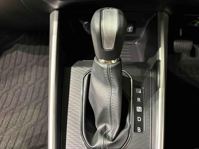 ロッキープレミアムＧ　ＨＥＶＬＥＤヘッドランプ・フォグランプ　全車速追従機能付アダプティブクルーズコントロール　レーンキープコントロール　ブラインドスポットモニター　１７インチアルミホイール　シートヒーター（広島県）の中古車