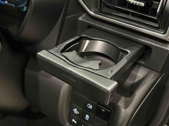 ロッキープレミアムＧ　ＨＥＶＬＥＤヘッドランプ・フォグランプ　全車速追従機能付アダプティブクルーズコントロール　レーンキープコントロール　ブラインドスポットモニター　１７インチアルミホイール　シートヒーター（広島県）の中古車