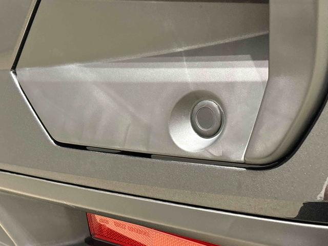 ロッキープレミアムＧ　ＨＥＶＬＥＤヘッドランプ・フォグランプ　全車速追従機能付アダプティブクルーズコントロール　レーンキープコントロール　ブラインドスポットモニター　１７インチアルミホイール　シートヒーター（広島県）の中古車