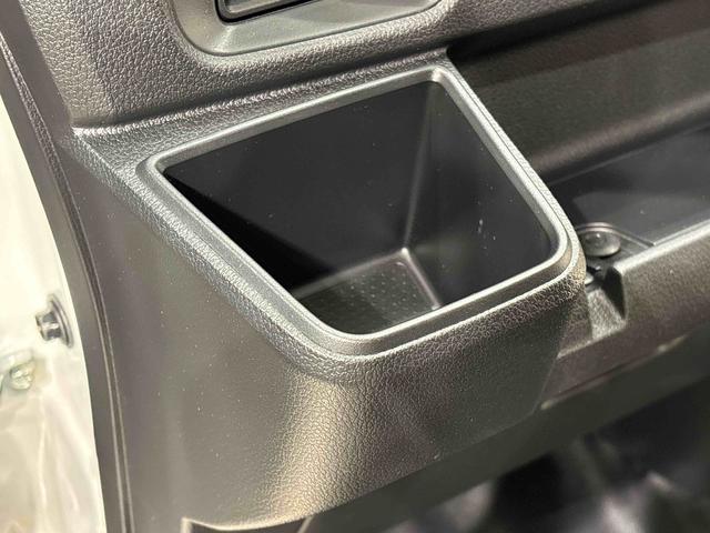 ハイゼットカーゴＤＸ　４ＷＤ　ＡＴ　ＡＭ／ＦＭラジオチューナーハロゲンヘッドランプ　トップシェイドガラス　コーナーセンサー　オーバーヘッドシェルフ　フロントドアパワーウインドウ　キーレスエントリー　ＡＭ／ＦＭラジオ　テンパータイヤ　スチールホイール（広島県）の中古車