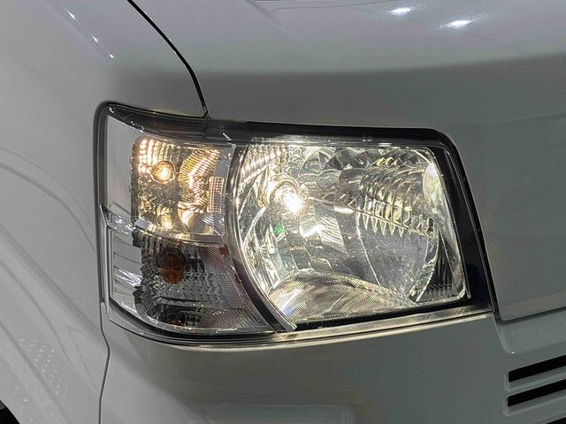 ハイゼットカーゴＤＸ　４ＷＤ　ＡＴ　ＡＭ／ＦＭラジオチューナーハロゲンヘッドランプ　トップシェイドガラス　コーナーセンサー　オーバーヘッドシェルフ　フロントドアパワーウインドウ　キーレスエントリー　ＡＭ／ＦＭラジオ　テンパータイヤ　スチールホイール（広島県）の中古車