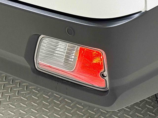 ハイゼットカーゴＤＸ　４ＷＤ　ＡＴ　ＡＭ／ＦＭラジオチューナーハロゲンヘッドランプ　トップシェイドガラス　コーナーセンサー　オーバーヘッドシェルフ　フロントドアパワーウインドウ　キーレスエントリー　ＡＭ／ＦＭラジオ　テンパータイヤ　スチールホイール（広島県）の中古車