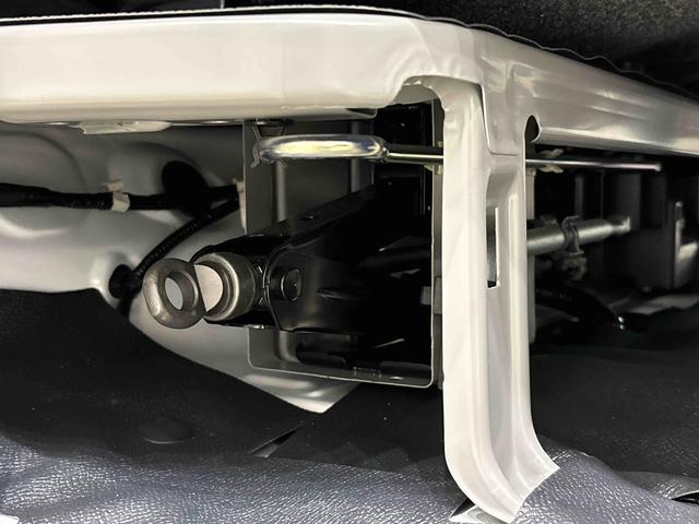 ハイゼットカーゴDX 4WD AM・FMラジオ マニュアルエアコンハロゲンヘッドランプ キーレスエントリー オーバーヘッドシェルフ 荷室ランプ AM・FMラジオ テンパータイヤ スチールホイール マニュアルエアコン(広島県)の中古車