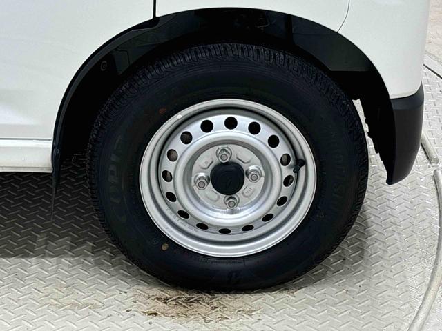 ハイゼットカーゴDX 4WD AM・FMラジオ マニュアルエアコンハロゲンヘッドランプ キーレスエントリー オーバーヘッドシェルフ 荷室ランプ AM・FMラジオ テンパータイヤ スチールホイール マニュアルエアコン(広島県)の中古車