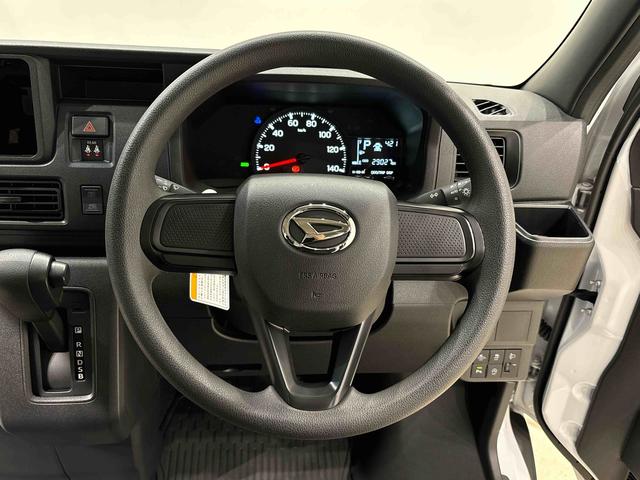 ハイゼットカーゴクルーズ 4WD キーフリーシステム スペアタイヤトップシェイドガラス 12インチフルホイールキャップ コーナーセンサー マニュアルエアコン プッシュボタンスタート 運転席・助手席パワーウィンドウ セキュリティーアラーム サイドアンダードアミラー(広島県)の中古車