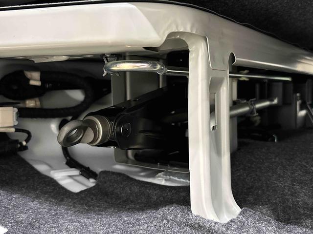 ハイゼットカーゴクルーズ 4WD キーフリーシステム スペアタイヤトップシェイドガラス 12インチフルホイールキャップ コーナーセンサー マニュアルエアコン プッシュボタンスタート 運転席・助手席パワーウィンドウ セキュリティーアラーム サイドアンダードアミラー(広島県)の中古車