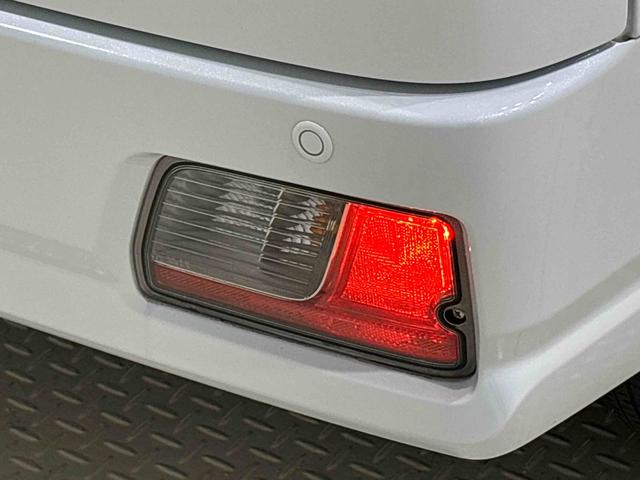 ハイゼットカーゴクルーズ 4WD キーフリーシステム スペアタイヤトップシェイドガラス 12インチフルホイールキャップ コーナーセンサー マニュアルエアコン プッシュボタンスタート 運転席・助手席パワーウィンドウ セキュリティーアラーム サイドアンダードアミラー(広島県)の中古車