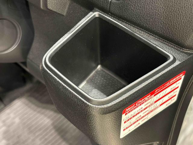 ハイゼットカーゴクルーズ電動格納式カラードドアミラー　トップシェイドガラス　１２インチフルホイールキャップ　コーナーセンサー　キーレスエントリー（広島県）の中古車