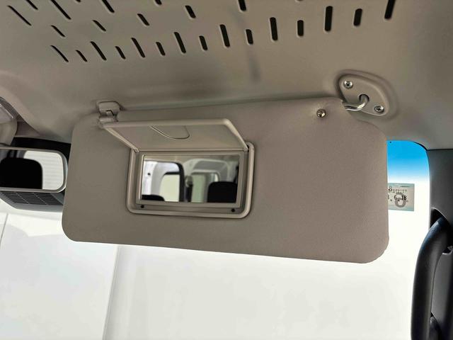 ハイゼットカーゴクルーズ電動格納式カラードドアミラー　トップシェイドガラス　１２インチフルホイールキャップ　コーナーセンサー　キーレスエントリー（広島県）の中古車