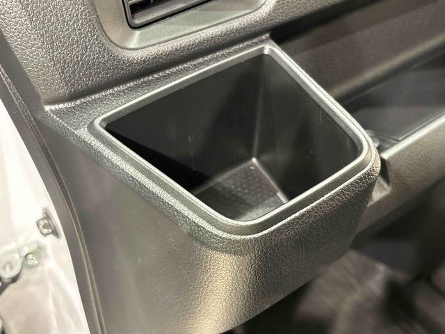 ハイゼットカーゴクルーズ電動格納式カラードドアミラー　トップシェイドガラス　１２インチフルホイールキャップ　コーナーセンサー　キーレスエントリー（広島県）の中古車