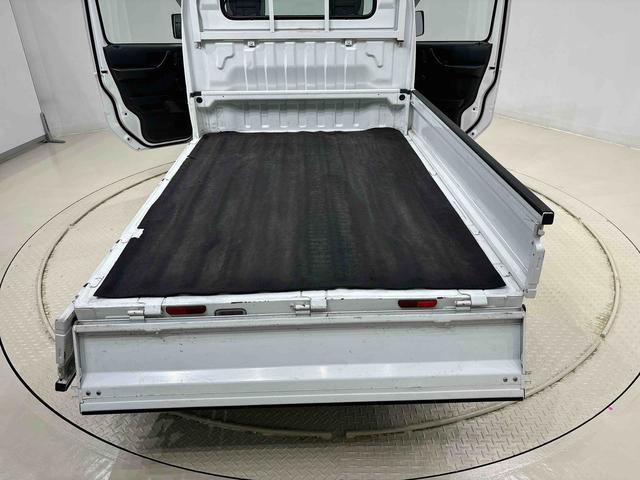 キャリイトラックKCエアコン・パワステ 4WD 5MTマニュアルエアコン AM/FMラジオ ヘッドライトレベリング バッテリーカバー バイザー スチールホイール(広島県)の中古車