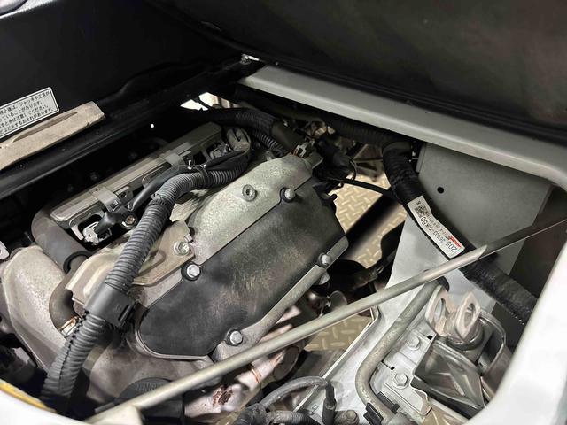 キャリイトラックKCエアコン・パワステ 4WD 5MTマニュアルエアコン AM/FMラジオ ヘッドライトレベリング バッテリーカバー バイザー スチールホイール(広島県)の中古車