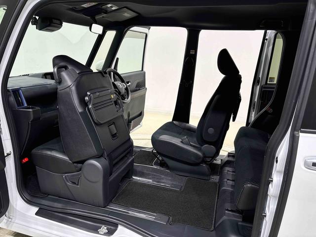 タントカスタムＸセレクション　２ＷＤ　ＣＶＴ車両側電動スライドドア　キーフリーシステム　キーフリーシステム連動式電動格納ドアミラー　運転席・助手席シートヒーター　ＬＥＤヘッドランプ＆フォグランプ　ミラクルオープンドア（広島県）の中古車