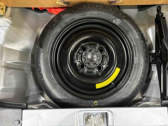 ミラＸ　４ＷＤ　ＣＤオーディオ　ＥＴＣキーレスエントリー　マニュアルエアコン　電動格納式ドアミラー　セキュリティーアラーム　リヤワイパー　バイザー　ホイールキャップ　パワーウィンドウ（広島県）の中古車
