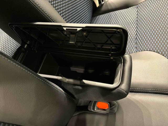 タントカスタムRS 両側電動スライドドア 電動パーキングブレーキLEDオートライト パワースライドドアウェルカムオープン機能 電動パーキングブレーキ 運転席助手席シートヒーター アルミホイール キーフリーシステム  オート電動格納式ドアミラー(広島県)の中古車