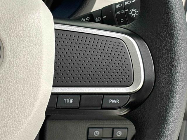 ムーヴキャンバスストライプスＧＬＥＤオートライト・フォグランプ　電動パーキングブレーキ　プッシュボタンスタート　セキュリティアラーム　バックカメラ　両側パワースライドドアウエルカムオープン機能　オート電動格納式ドアミラー（広島県）の中古車