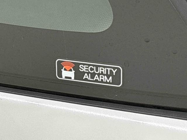 ムーヴキャンバスストライプスＧＬＥＤオートライト・フォグランプ　電動パーキングブレーキ　プッシュボタンスタート　セキュリティアラーム　バックカメラ　両側パワースライドドアウエルカムオープン機能　オート電動格納式ドアミラー（広島県）の中古車