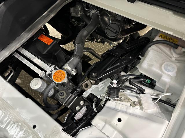 ハイゼットトラックスタンダード LEDヘッドランプ 電動格納式ドアミラースペアタイヤ キーフリーシステム プッシュボタンスタート パワーウインドウ LED大型荷台作業灯 アダプティブドライビングビーム AMFMラジオ(広島県)の中古車