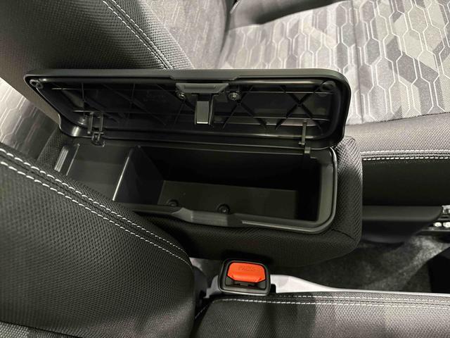 タフトＧターボ　クロムベンチャー　運転席・助手席シートヒーター純正ナビ装着用アップグレードパック　ＡＣＣ　電動パーキングブレーキブレーキ　オートブレーキホールド機能　運転席シートリフター　チルトステアリング　本革巻ステアリングホイール　リバース連動リヤワイパー（広島県）の中古車