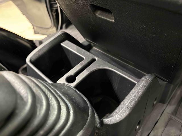ハイゼットトラックスタンダード　トップシェイドガラス　オートハイビーム運転席ＳＲＳエアバック　バックソナー　電動式パワーステアリング　あゆみ板掛けテールゲート　ＶＳＣ＆ＴＲＣ　衝突警報機能　衝突回避支援ブレーキ　車線逸脱警報機能　標識認識機能　先行車発進お知らせ機能（広島県）の中古車