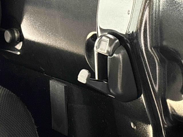 ハイゼットトラックスタンダード　トップシェイドガラス　オートハイビーム運転席ＳＲＳエアバック　バックソナー　電動式パワーステアリング　あゆみ板掛けテールゲート　ＶＳＣ＆ＴＲＣ　衝突警報機能　衝突回避支援ブレーキ　車線逸脱警報機能　標識認識機能　先行車発進お知らせ機能（広島県）の中古車