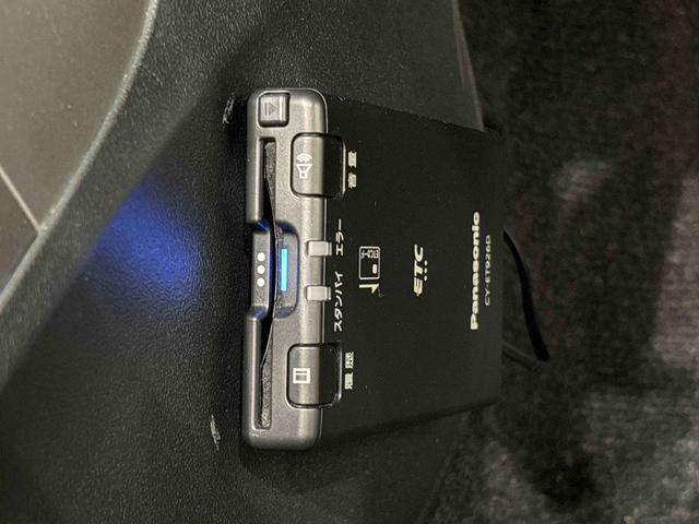 コペンローブ　Ｓ　ＣＶＴ車　ＥＴＣ車載器　カーナビゲーション電動開閉式ルーフ　ＬＥＤヘッドランプ　ハロゲンフォグランプ　　１６インチタイヤ＆アルミホイール　プッシュボタンスタート　セキュリティアラーム　スタビライザー（フロント・リヤ）（広島県）の中古車