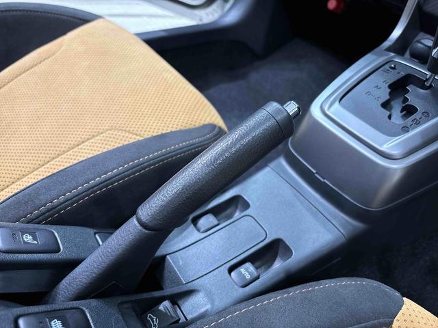 コペンローブ　Ｓ　ＣＶＴ車　ＥＴＣ車載器　カーナビゲーション電動開閉式ルーフ　ＬＥＤヘッドランプ　ハロゲンフォグランプ　　１６インチタイヤ＆アルミホイール　プッシュボタンスタート　セキュリティアラーム　スタビライザー（フロント・リヤ）（広島県）の中古車