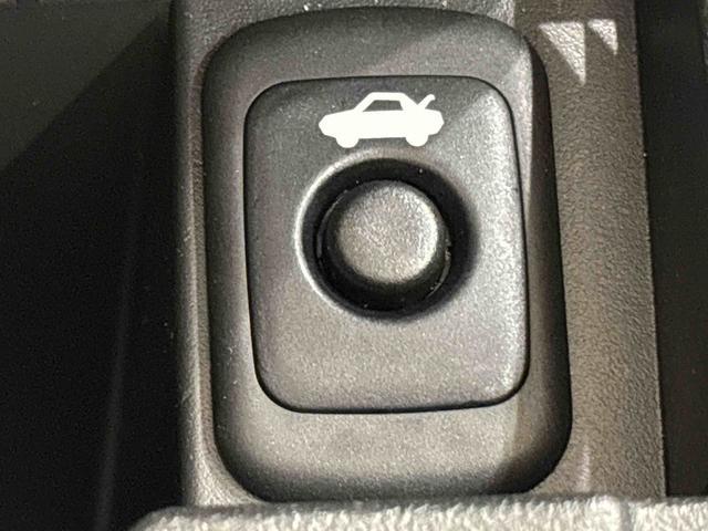 コペンローブ　Ｓ　ＣＶＴ車　ＥＴＣ車載器　カーナビゲーション電動開閉式ルーフ　ＬＥＤヘッドランプ　ハロゲンフォグランプ　　１６インチタイヤ＆アルミホイール　プッシュボタンスタート　セキュリティアラーム　スタビライザー（フロント・リヤ）（広島県）の中古車